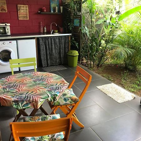 un bungalow au paradis Saint Pierre Extérieur photo