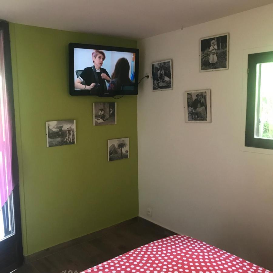 un bungalow au paradis Saint Pierre Extérieur photo