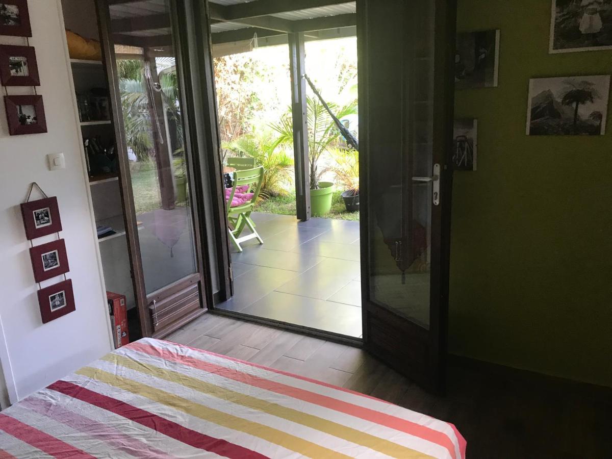 un bungalow au paradis Saint Pierre Extérieur photo