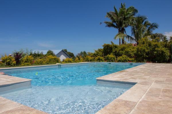 un bungalow au paradis Saint Pierre Extérieur photo
