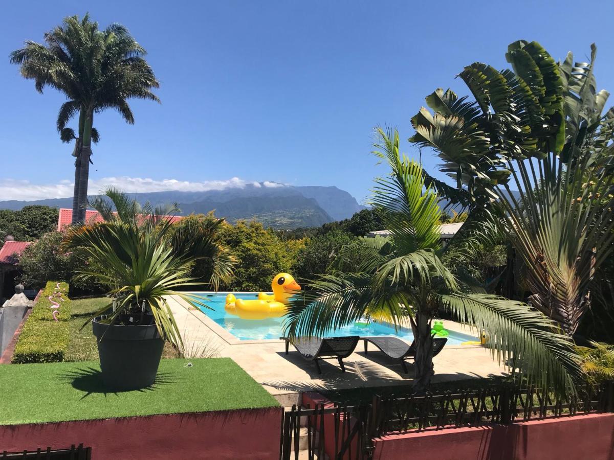 un bungalow au paradis Saint Pierre Extérieur photo