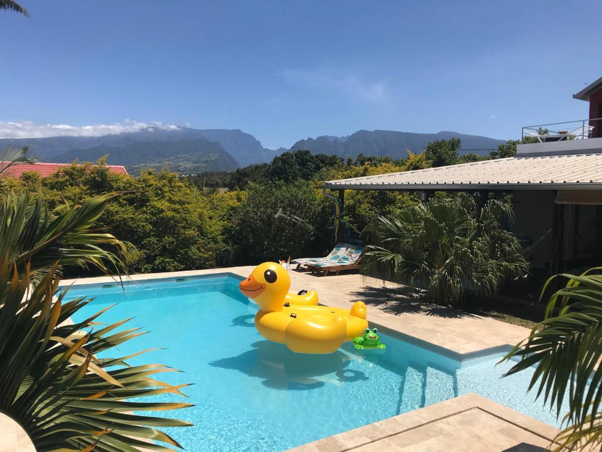 un bungalow au paradis Saint Pierre Extérieur photo